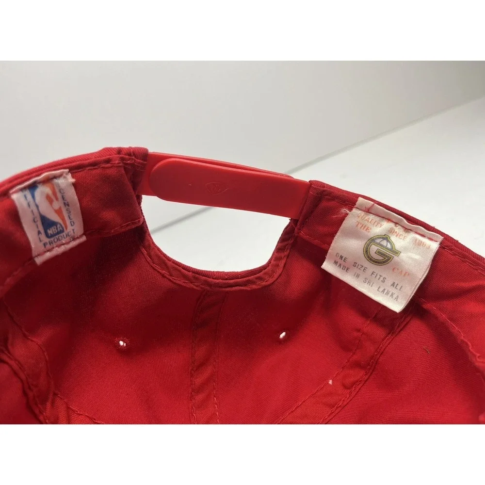 Vintage CHICAGO BULLS Snapback Hat ALL RED The G Cap Mascot